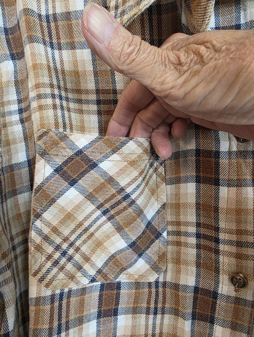 Altar'd State Nashville Plaid Flannel Cropped Shacket Large New - Picture 14 of 16
